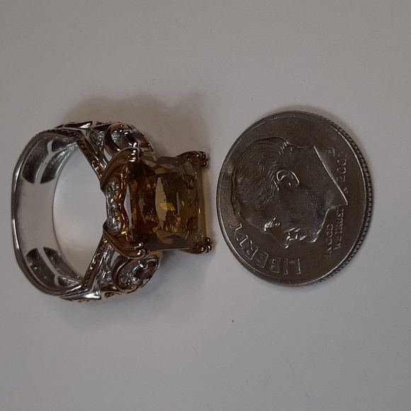 925 Genuine Princess Cut Citrine, Two Tone ring. PRICE IS FIRM. - Picture 15 of 15